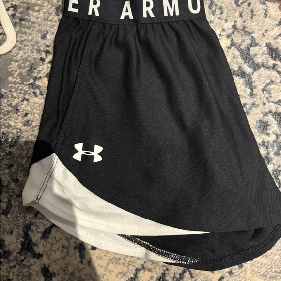 Black under armour shorts only worn once - Picture 1 of 4